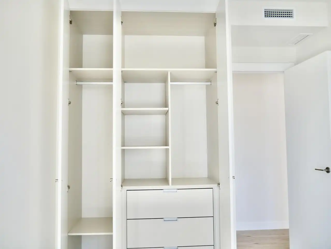 Flat for rent in Ángel Ojeda Avilés, Entrenúcleos