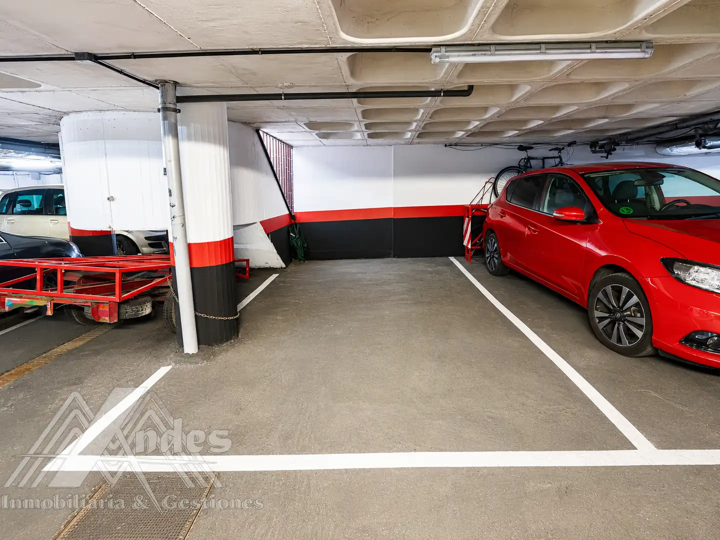 Parking of Flat for sale in Majadahonda  with Air Conditioner, Heating and Storage room
