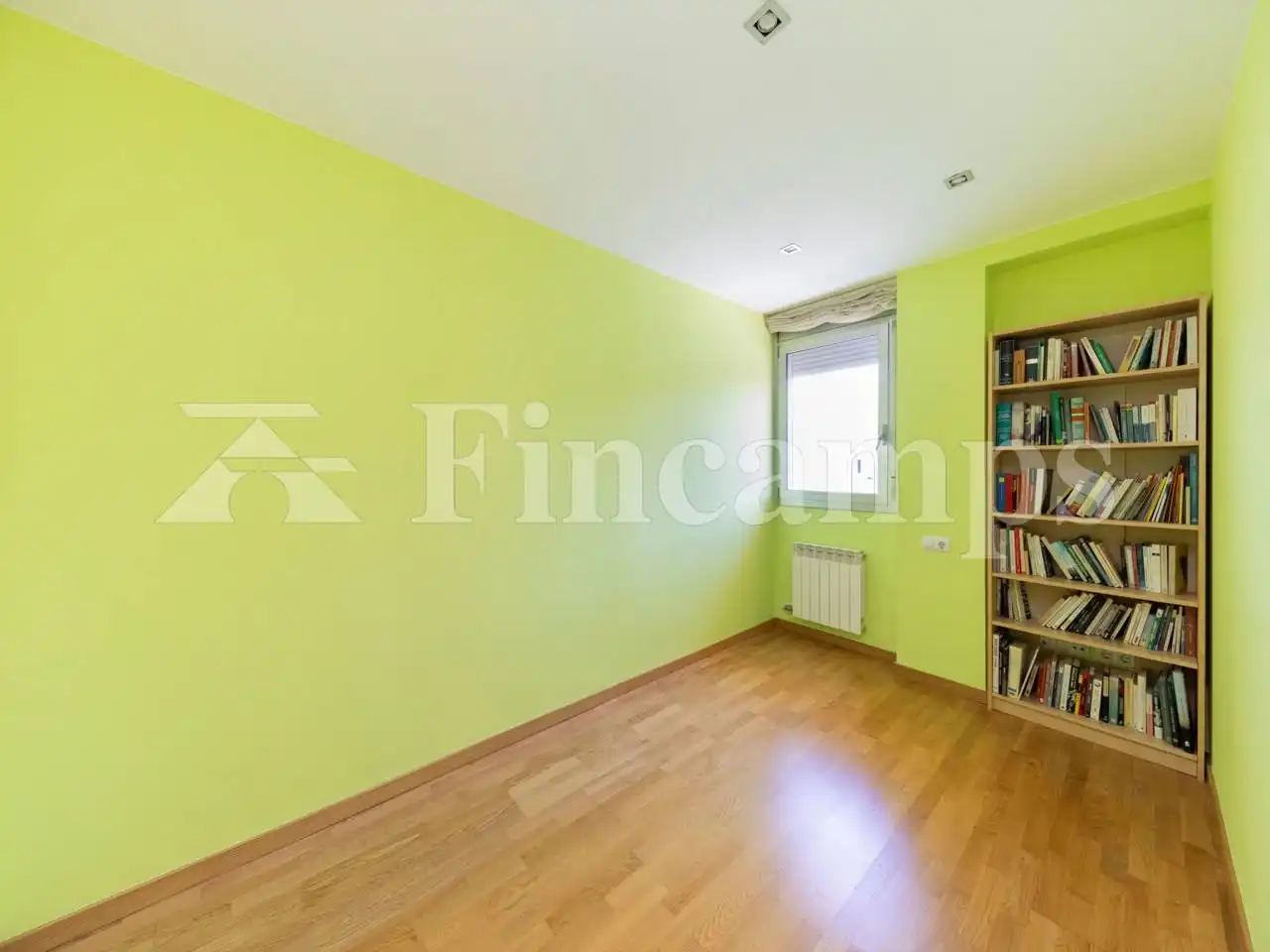 Schlafzimmer von Dachboden zum Verkauf in Terrassa mit Klimaanlage, Heizung und Parkett