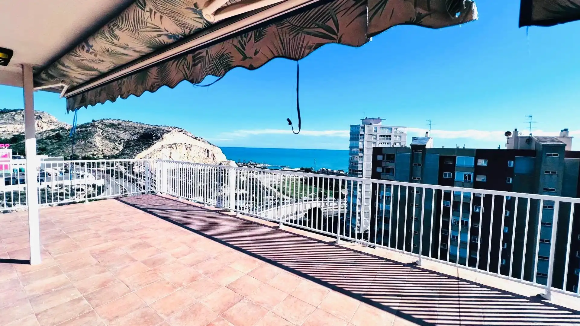 Terrace of Attic for sale in Alicante / Alacant  with Air Conditioner, Terrace and Balcony