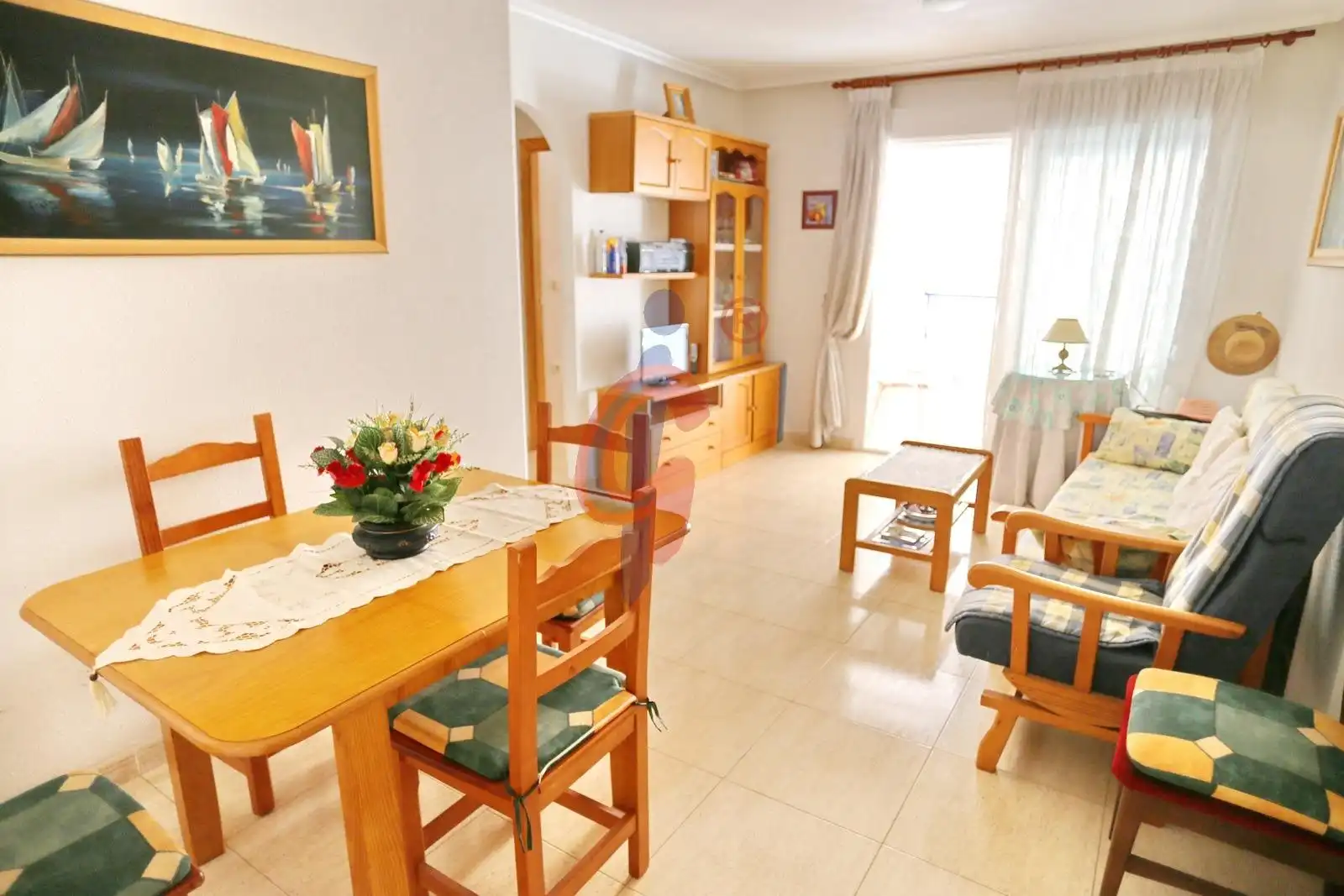 Sala de estar de Apartamento en venta en Guardamar del Segura con Terraza, Amueblado y Piscina comunitaria