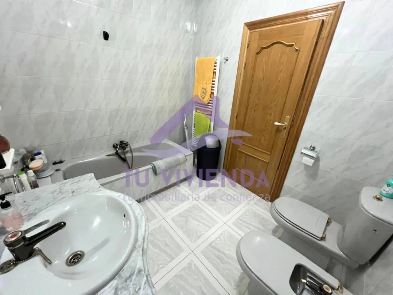 Bathroom of Detached homes for rent in Pollos  with Heating and Furnished