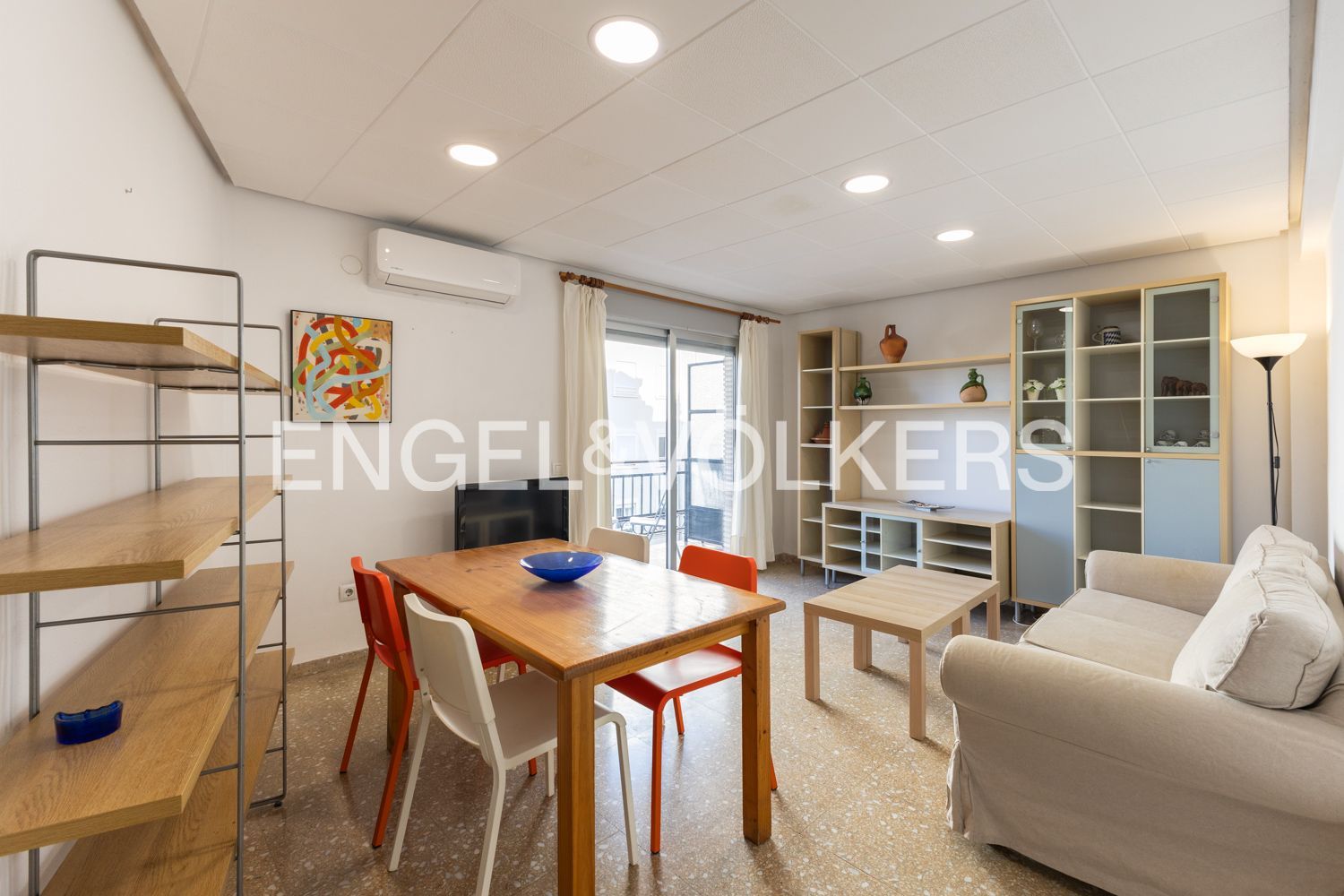 Menjador de Apartament de lloguer en  Valencia Capital amb Aire condicionat, Calefacció i Terrassa