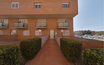 Vista exterior de Dúplex en venda en Rubí amb Aire condicionat, Terrassa i Balcó