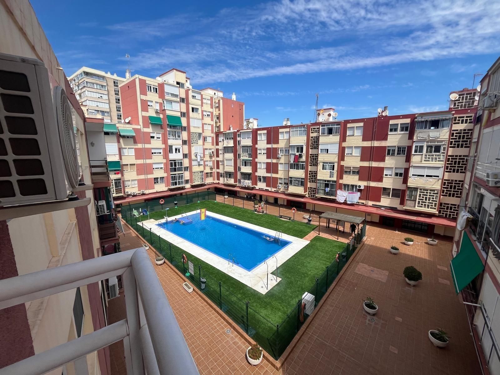 Piscina de Apartament en venda en Torremolinos