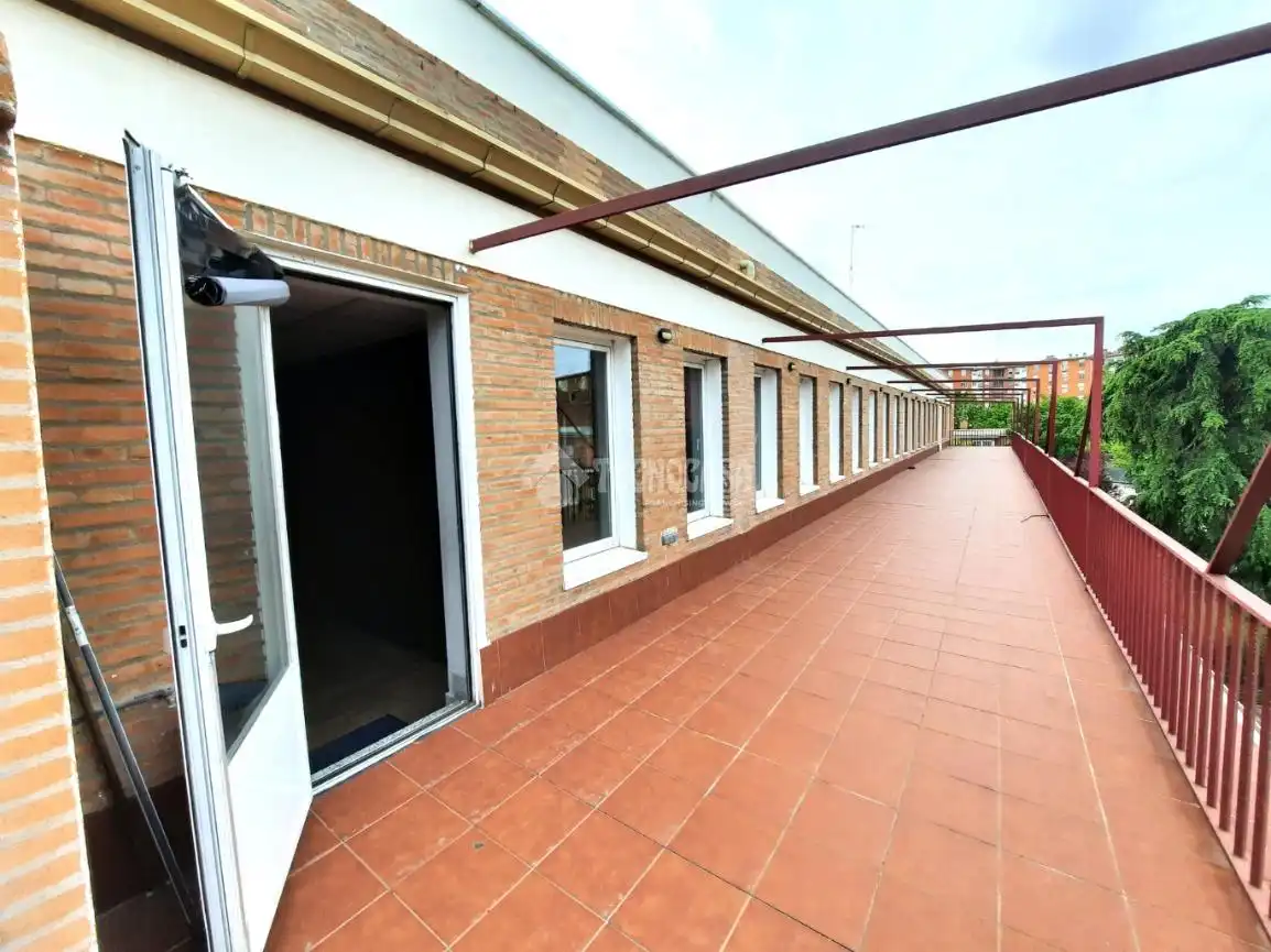 Terrasse von Geschaftsraum zur Miete in Madrid mit Klimaanlage