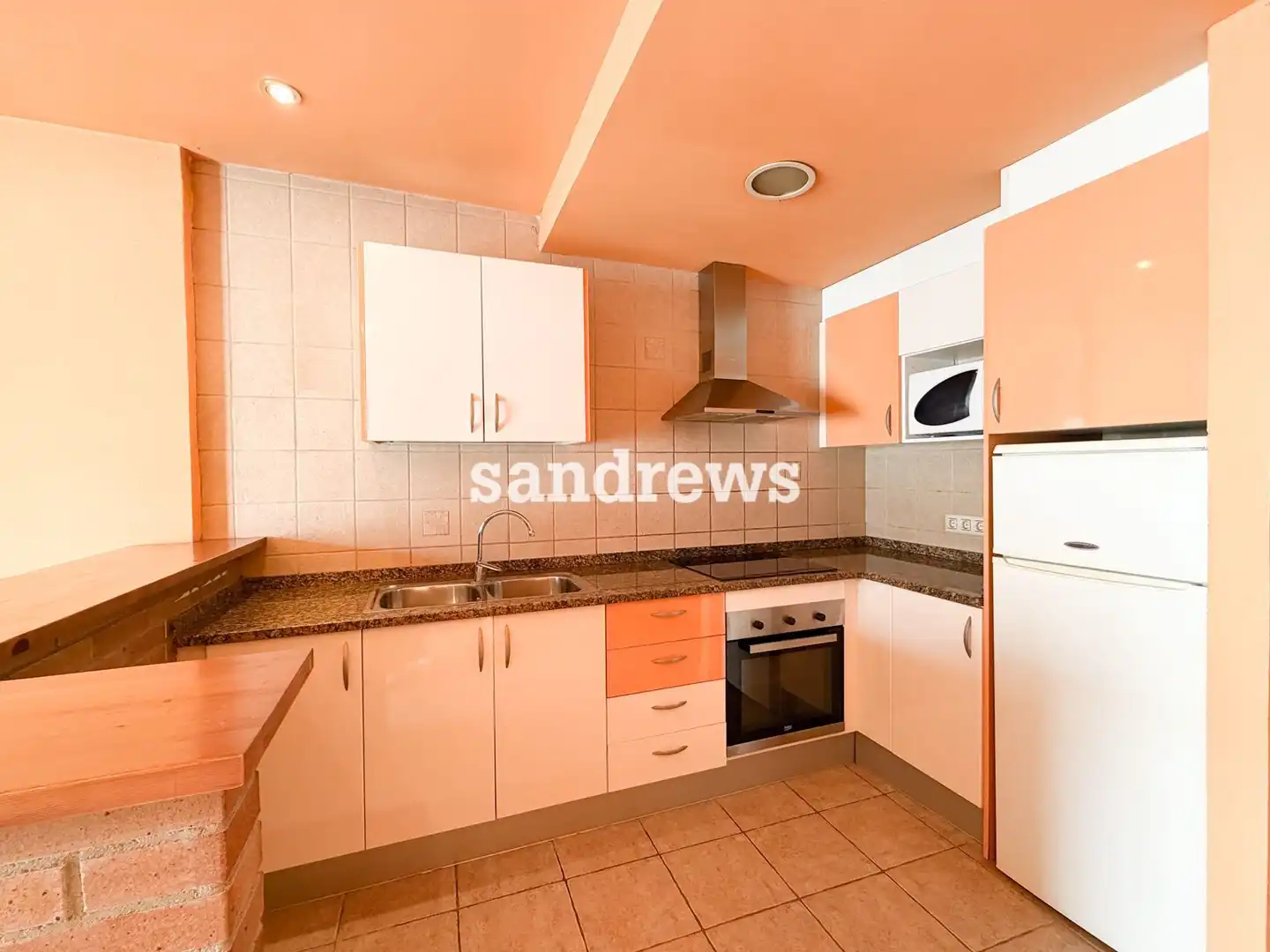 Cocina de Piso en venta en Sant Pere Pescador con Calefacción y Amueblado