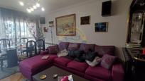 Sala d'estar de Pis en venda en Vigo  amb Calefacció, Traster i Balcó