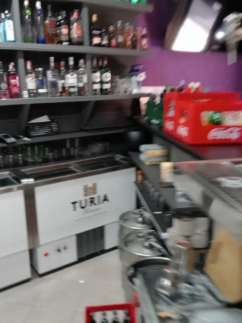 Local en venda en Valencia amb Terrassa, Moblat i Alarma