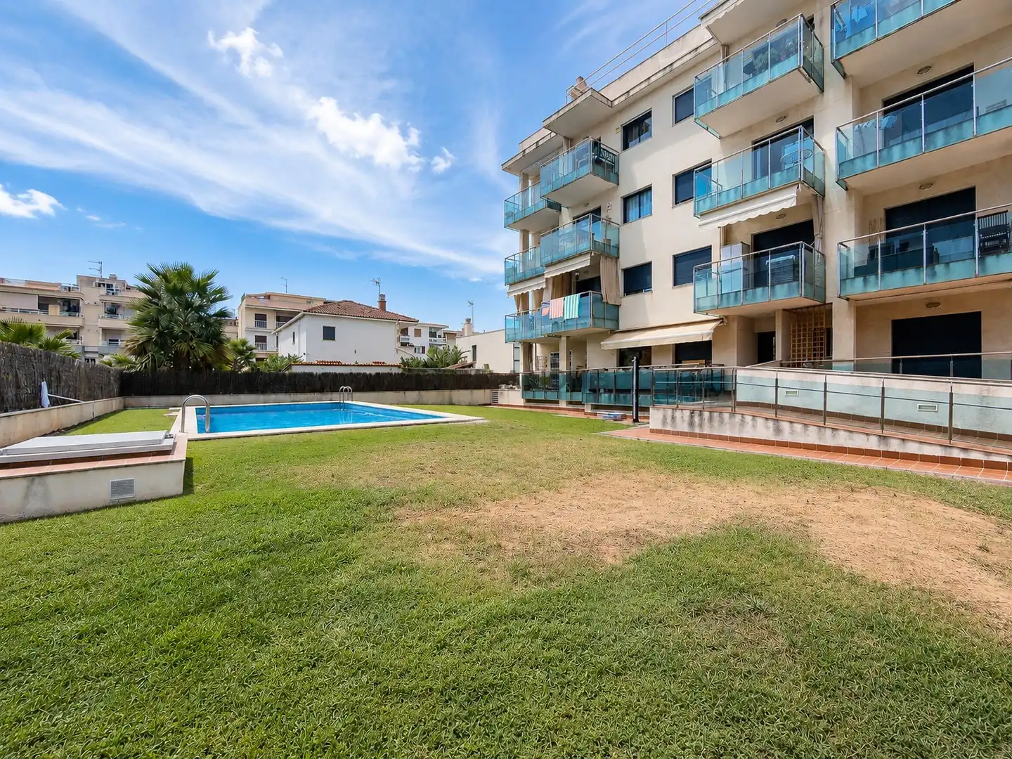 Piscina de Piso en venta en Vilanova i la Geltrú con Aire acondicionado, Calefacción y Piscina comunitaria