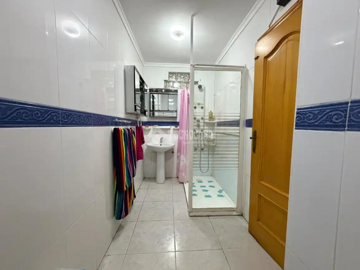 Baño de Casa adosada en venta en Xirivella con Aire acondicionado