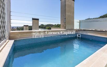 Piscina de Casa adosada en venda en  Barcelona Capital amb Aire condicionat, Terrassa i Piscina