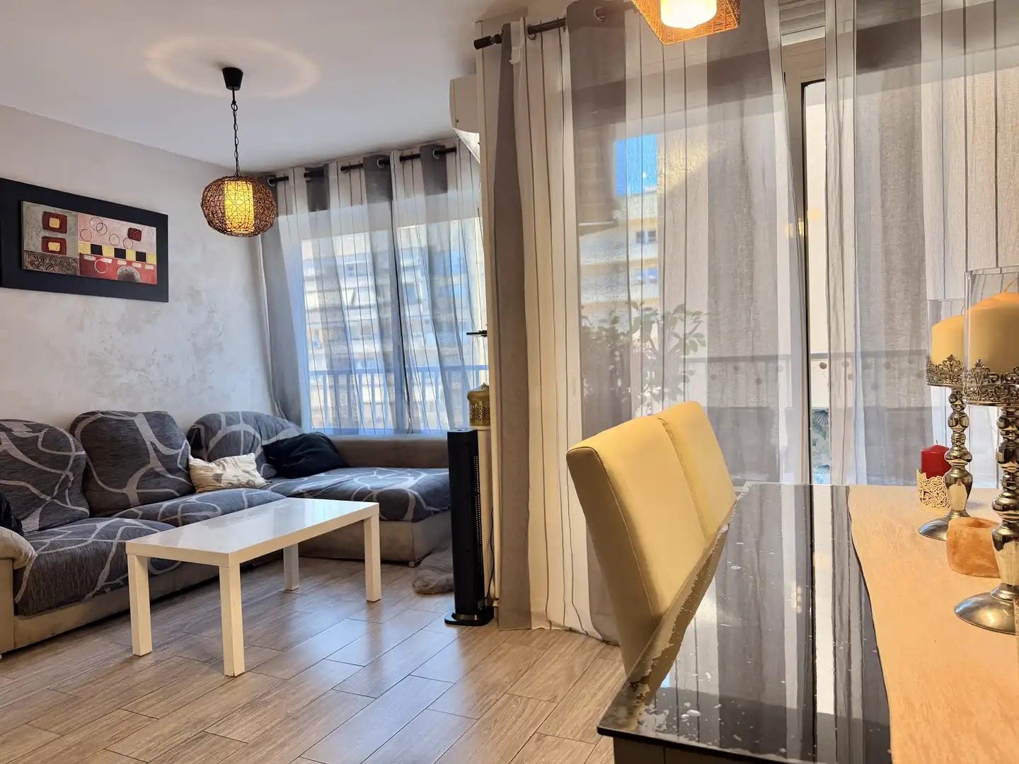 Sala de estar de Piso en venta en Vilanova i la Geltrú con Calefacción