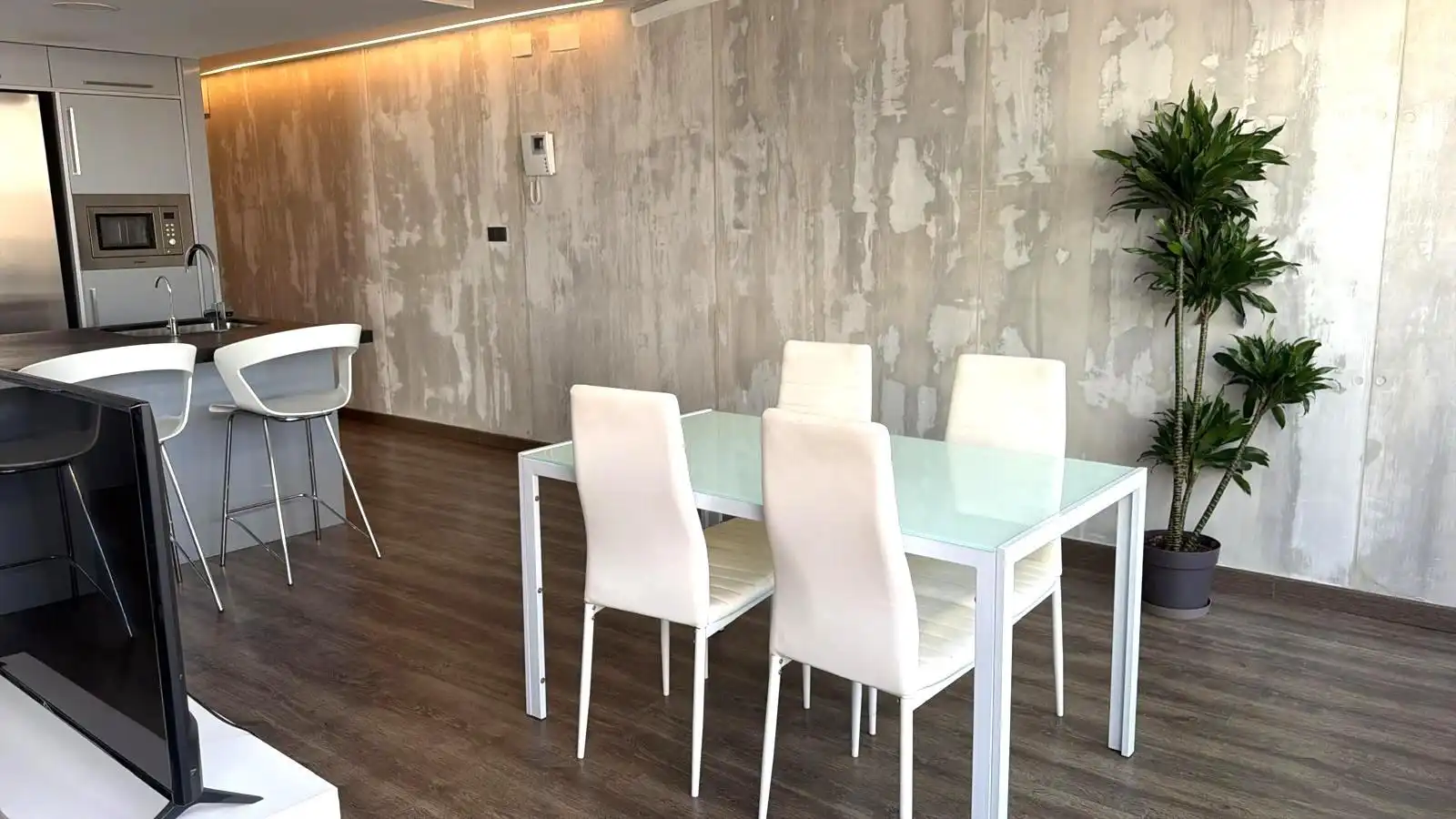 Comedor de Ático en venta en Elche / Elx con Aire acondicionado, Terraza y Amueblado