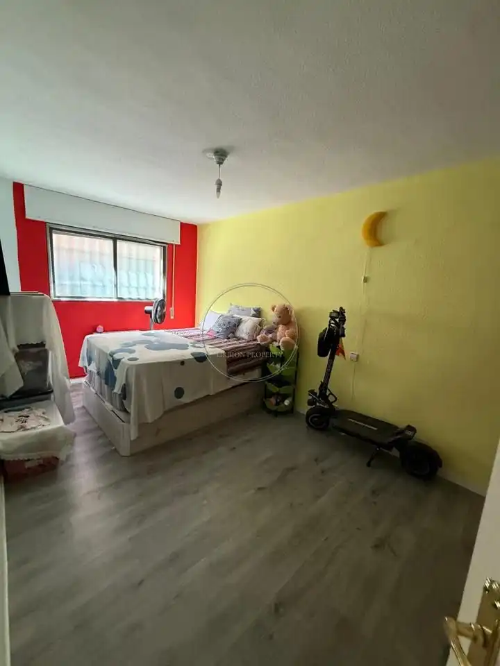 Habitación de Planta baja en venta en Madrid con Terraza