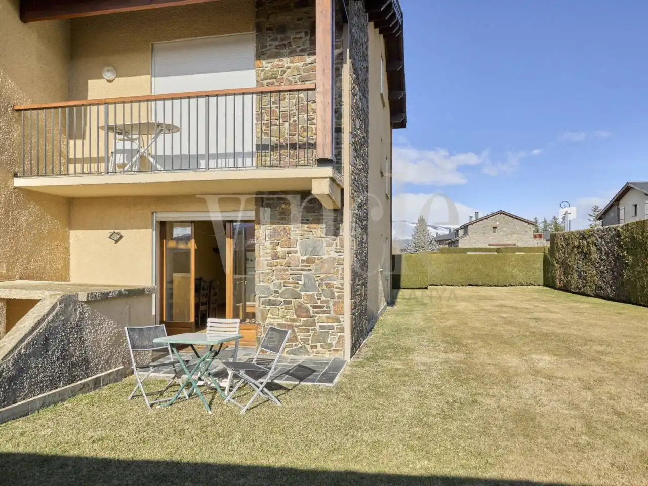 Jardín de Piso en venta en Palau - de - Cerdagne con Calefacción, Parquet y Terraza