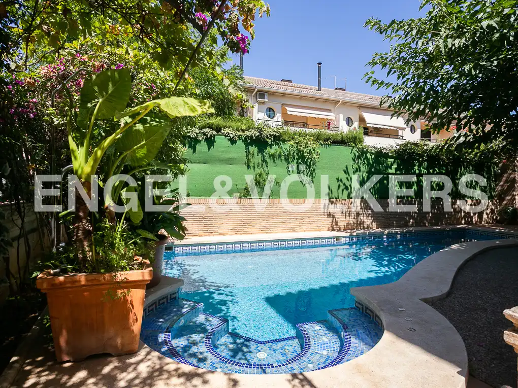 Vista exterior de Casa o chalet en venta en Picanya con Aire acondicionado, Calefacción y Jardín privado