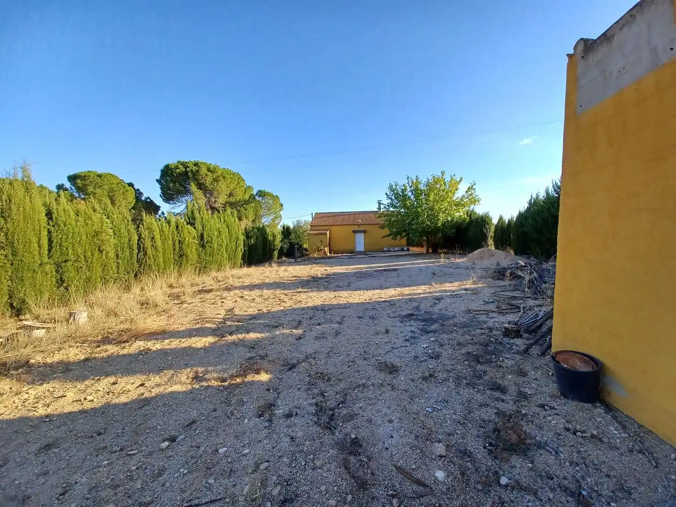 Country house with garden to rent in Fuensanta, imagen 18