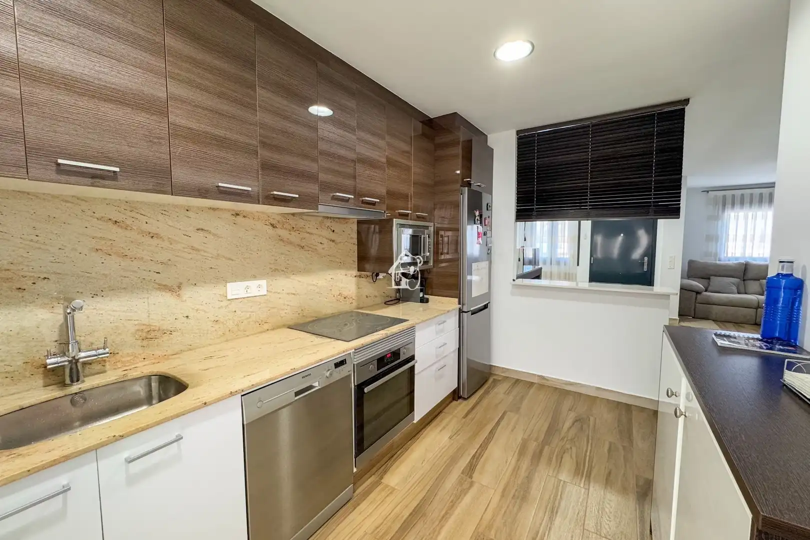 Cocina de Casa adosada de alquiler en Pilar de la Horadada con Aire acondicionado, Jardín privado y Terraza
