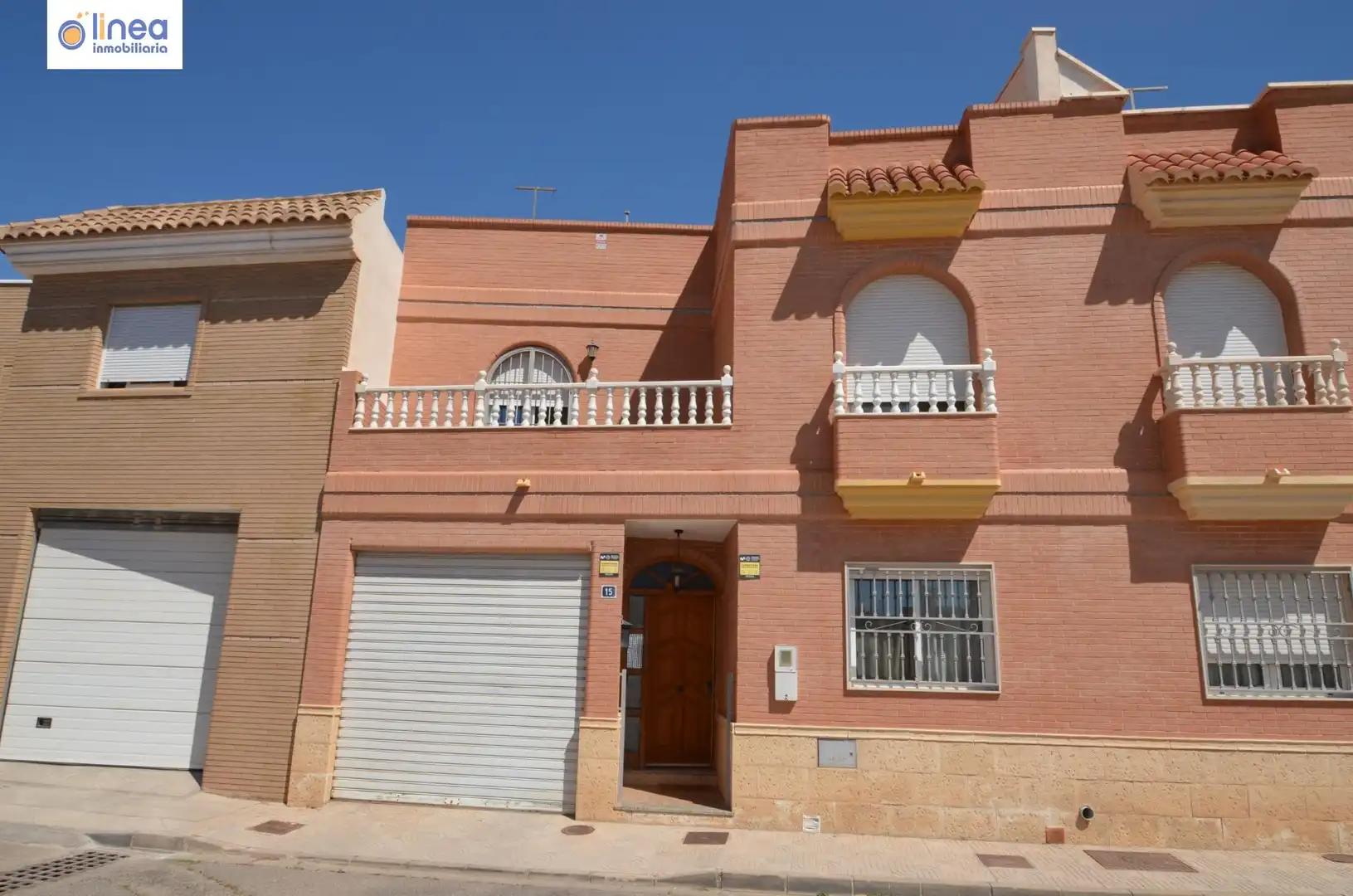 Casa adosada en venta en Calle ANGEL CARA, La Mojonera