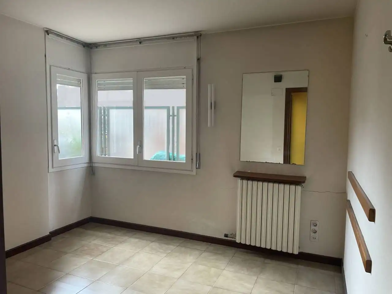 Bedroom of Flat for sale in Olot  with Air Conditioner, Heating and Terrace