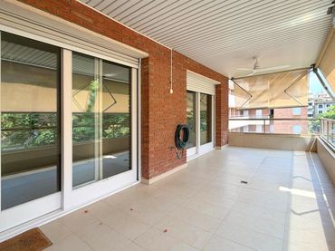 Wohnung mit Aufzug zum Verkauf in Carrer de l'Emancipació