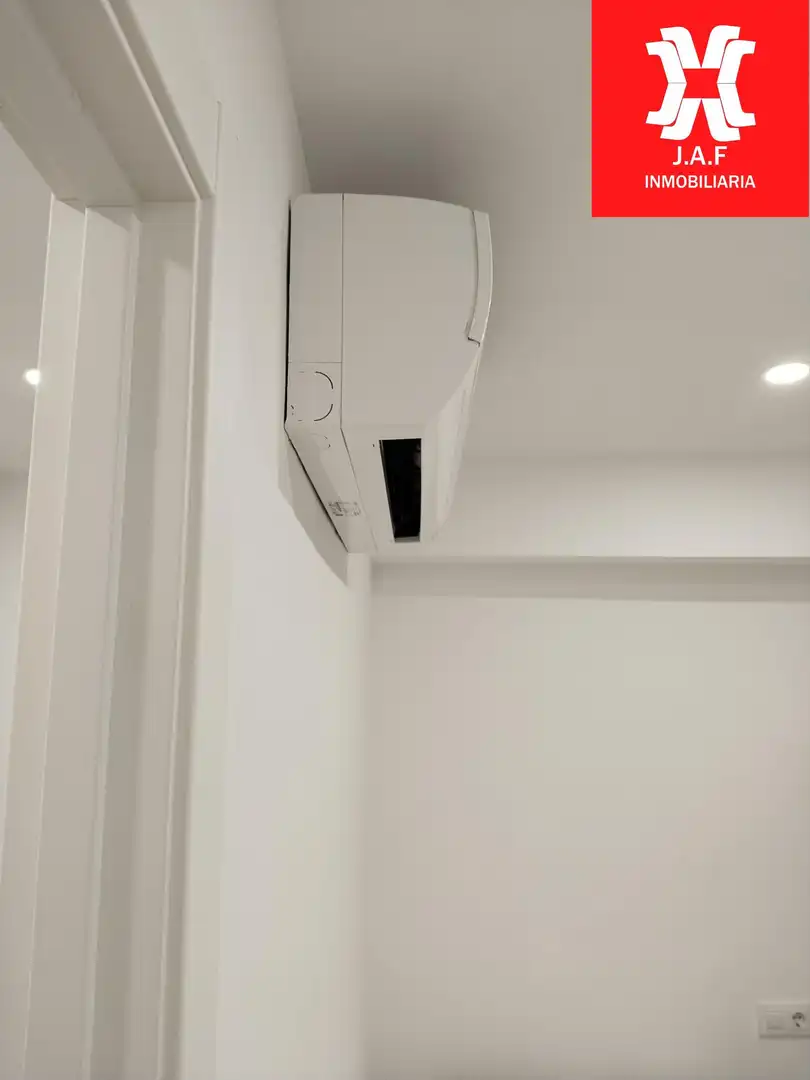 Wohnung zur Miete in Moncada mit Klimaanlage, Terrasse und Möbliert