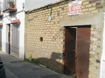 Wohnbaugrundstück zum Verkauf in Calle Virgen del Pilar 6