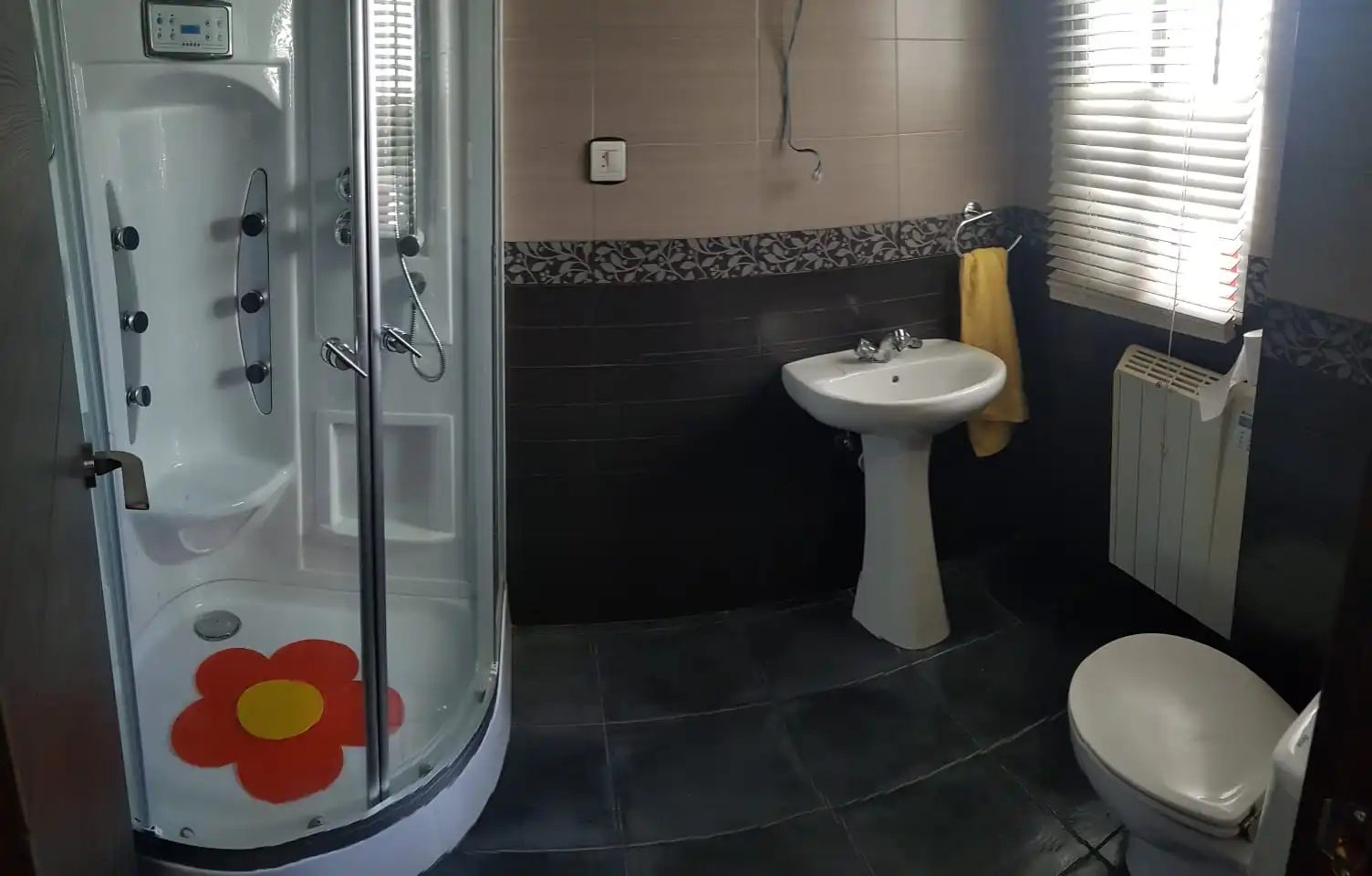 Baño de Piso de alquiler en Cáceres con Aire acondicionado, Calefacción y Terraza