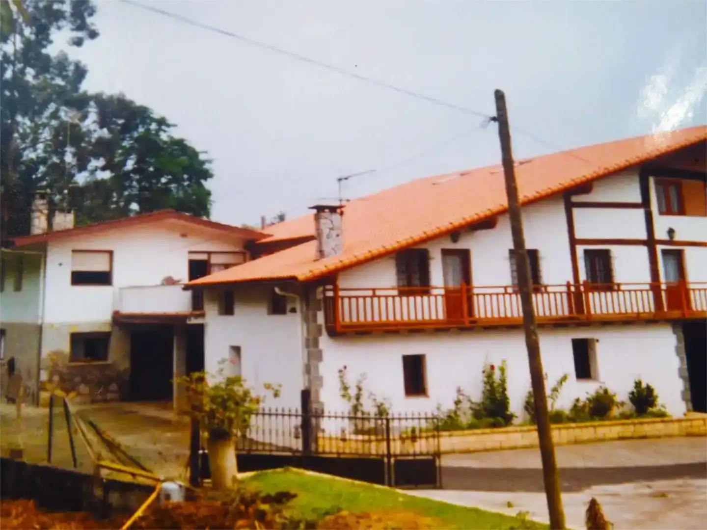 Vista exterior de Casa adosada en venta en Meñaka con Jardín privado, Trastero y Amueblado