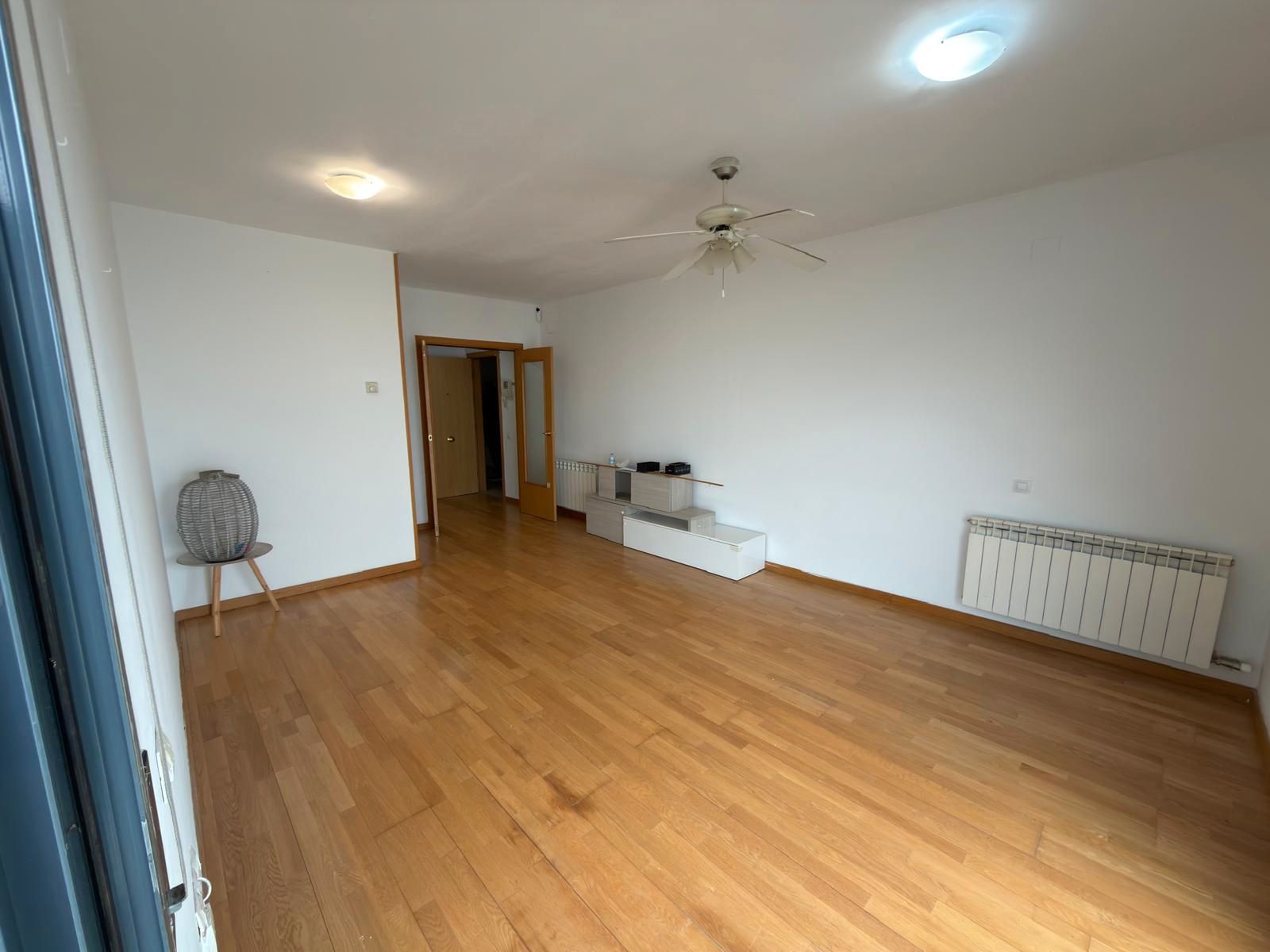 Living room of Flat for sale in  Lleida Capital  with Heating, Parquet flooring and Storage room