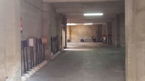 A la venta gran almacen, planta baja, situado en calle tranquila y cercana a la diagonal y san Antonio, siendo además de muy fácil, imatge 2
