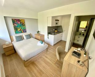 Bedroom of Study to share in  Madrid Capital  with Air Conditioner and Terrace