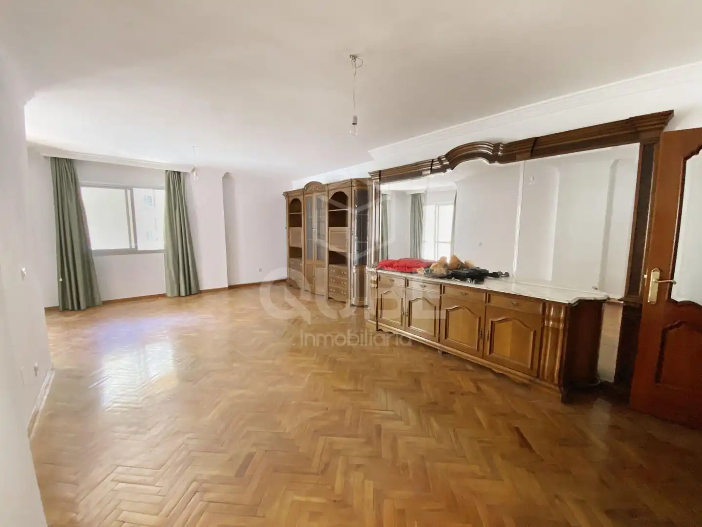 Piso con ascensor en venta en Calle VELEZ MALAGA, imagen 3