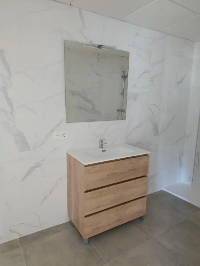 Badezimmer von Erdgeschoss zum Verkauf in Los Gallardos mit Klimaanlage, Heizung und Abstellraum