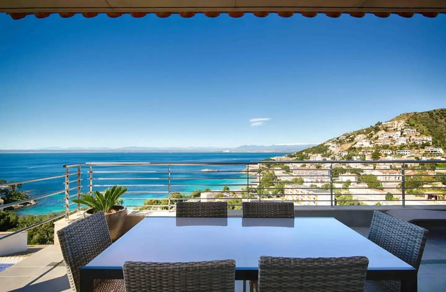 Terrace of Houses for sale in Almadrava - Canyelles - Puig-Rom