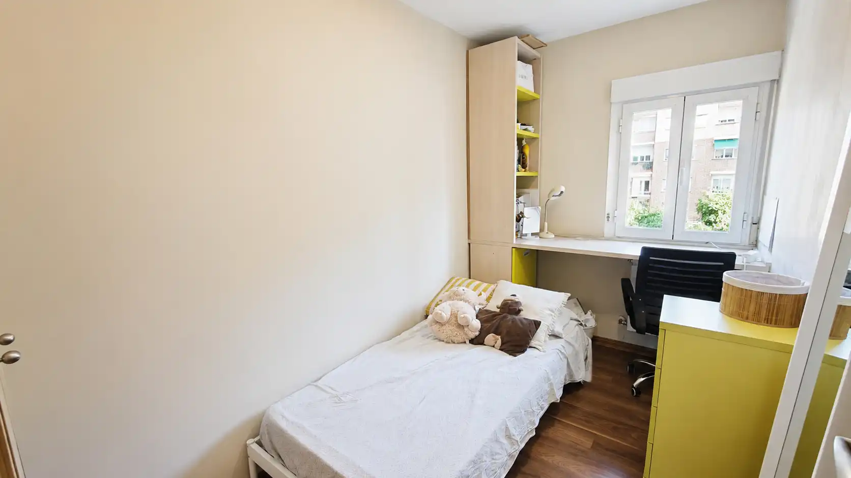 Bedroom of Flat for sale in Madrid  with Air Conditioner, Heating and Furnished