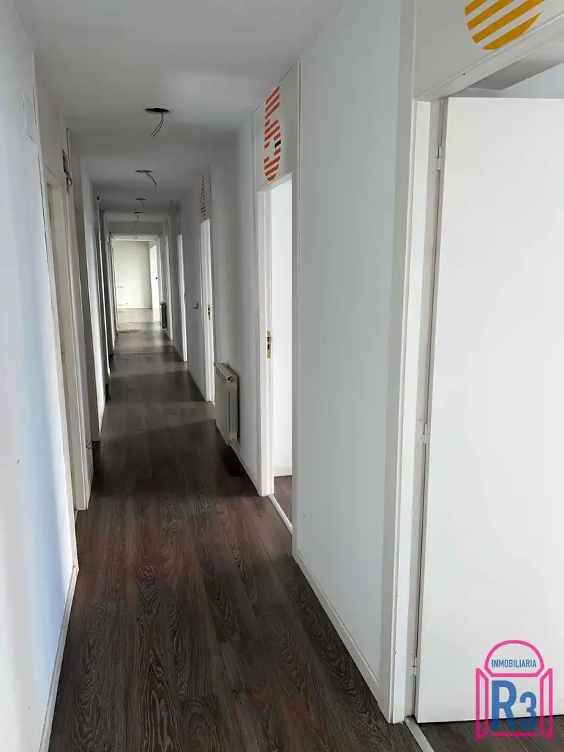 Büro zum Verkauf in León Capital  mit Heizung