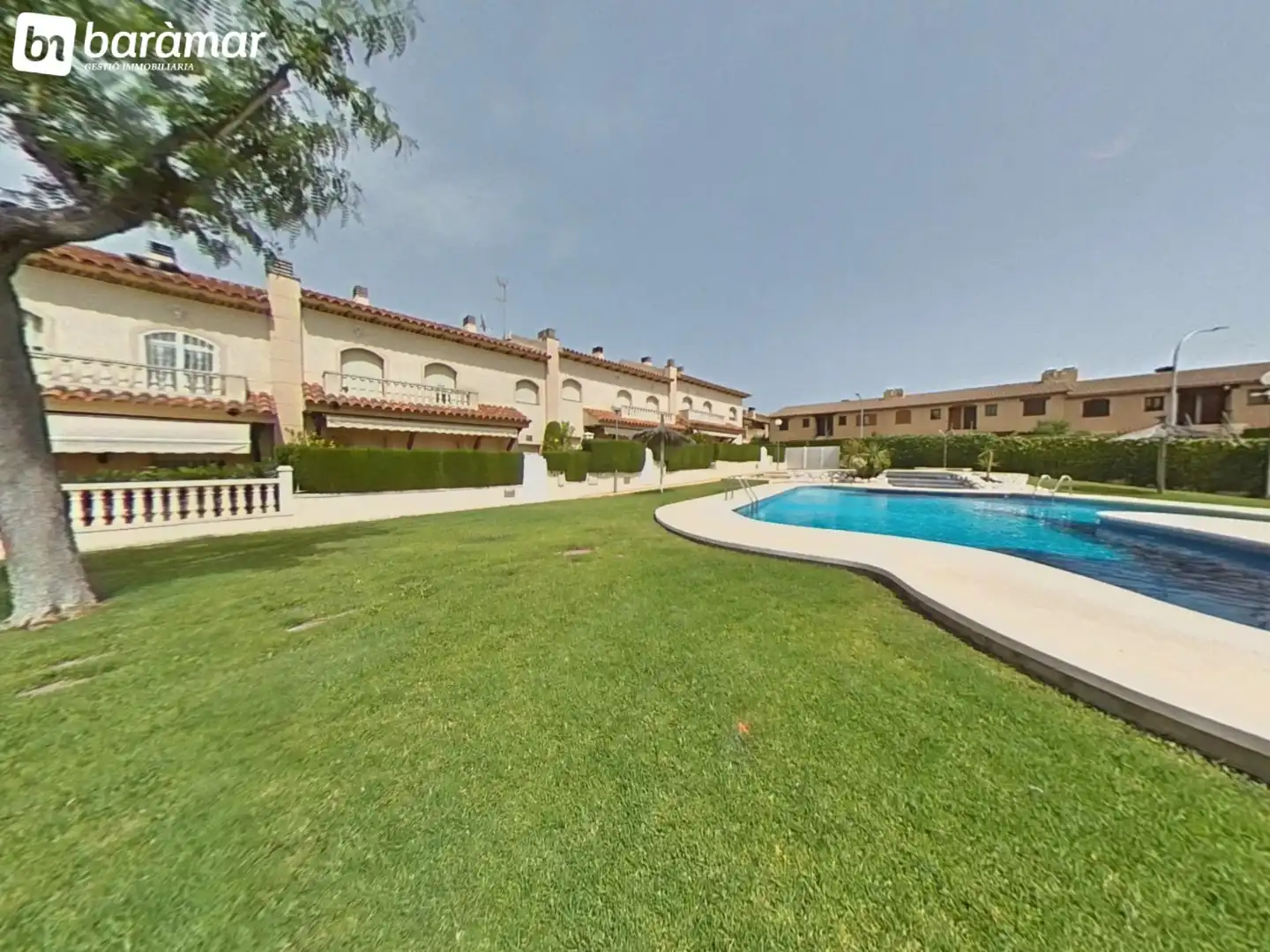 Maison mitoyenne avec terrasse à louer à Carrer del Vallespir, imagen 3