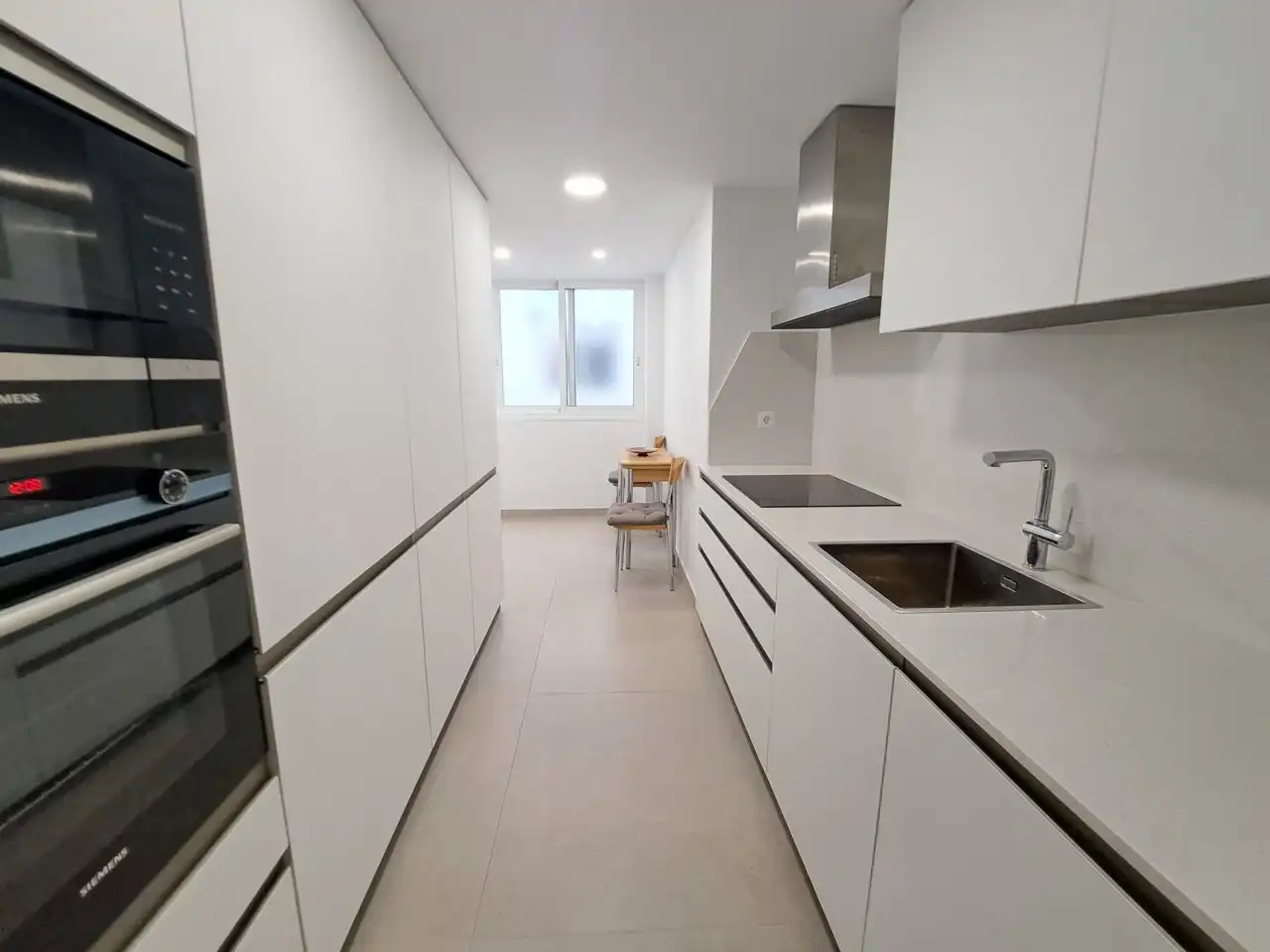 Küche von Wohnung zur Miete in Málaga mit Klimaanlage, Terrasse und Möbliert
