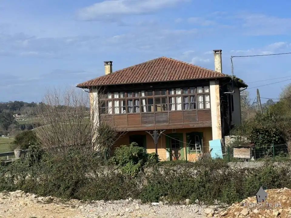 Casa amb jardí en venda a Ribadesella