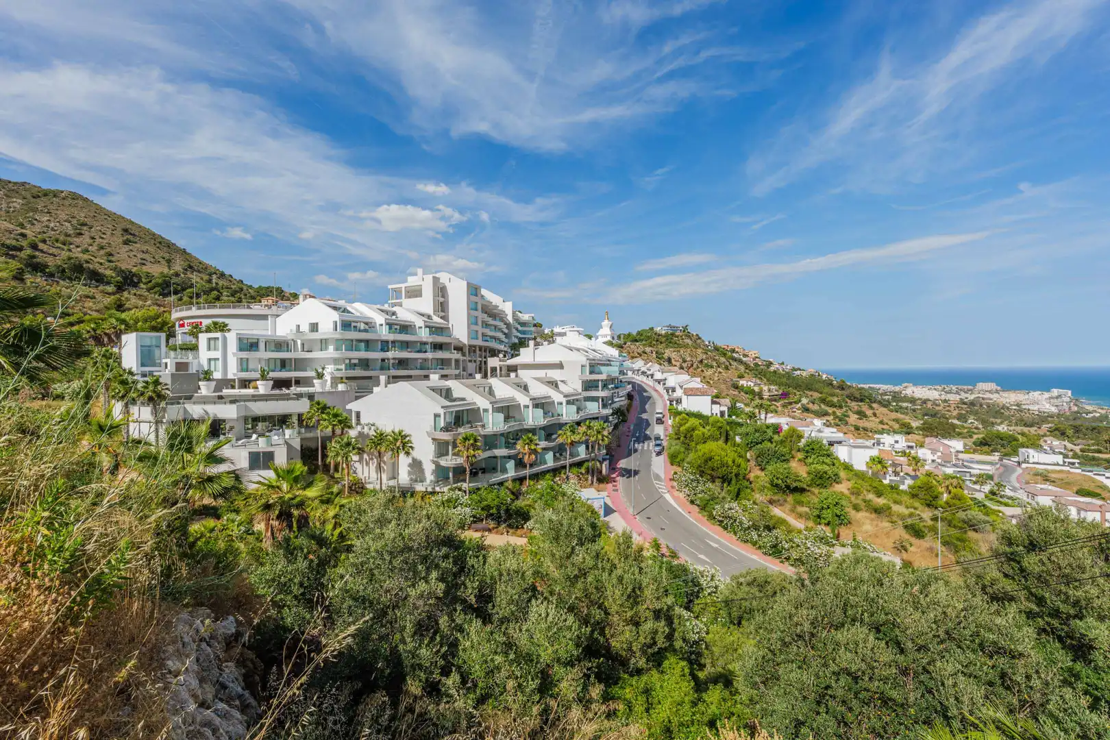 Vista exterior de Àtic en venda en Benalmádena amb Aire condicionat, Terrassa i Piscina