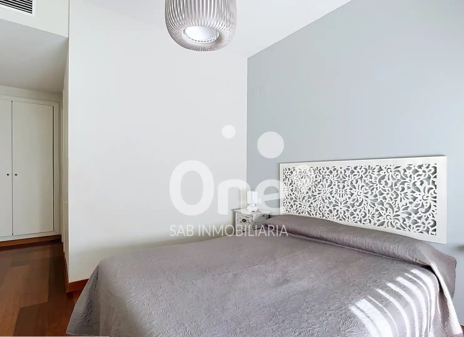 Bedroom of Flat for sale in Paterna  with Air Conditioner, Heating and Parquet flooring