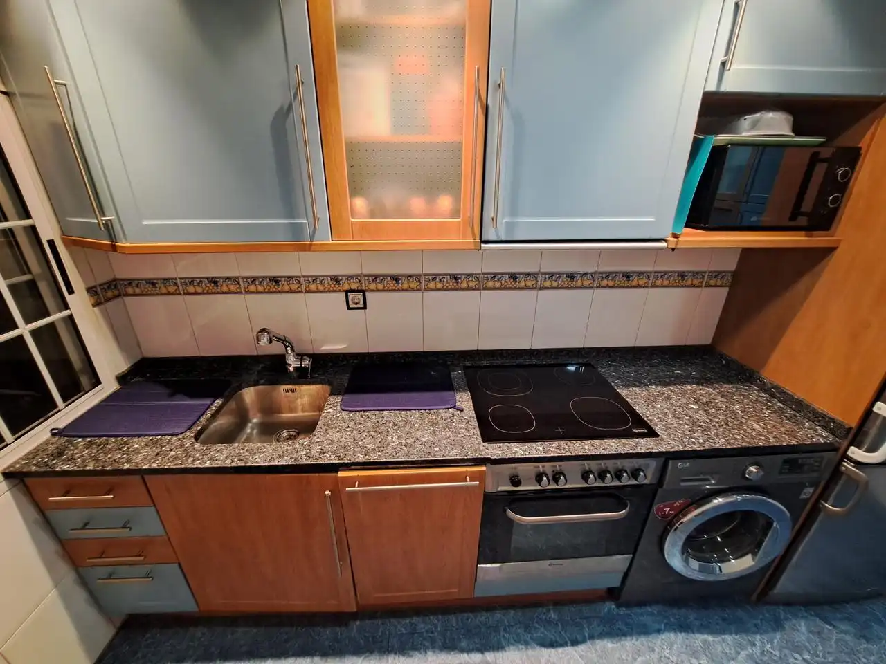 Kitchen of Flat for sale in Zaragoza  with Air Conditioner, Heating and Parquet flooring