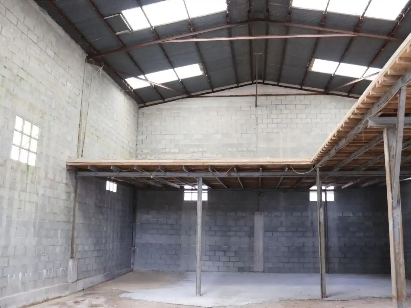Industrial buildings for sale in Abegondo
