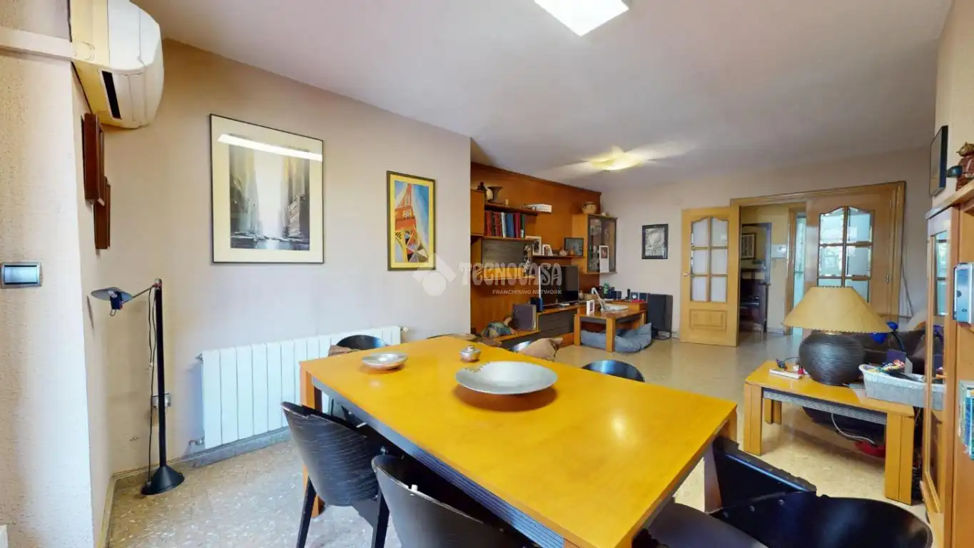 Dining room of Flat for sale in Valencia  with Air Conditioner, Heating and Balcony