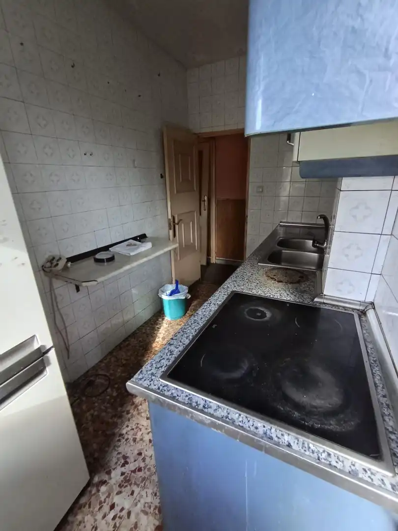 Cocina de Piso en venta en Madrid con Calefacción y Alarma
