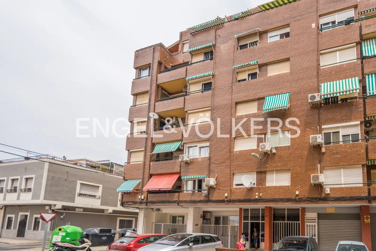 Exterior view of Flat for rent in Sagunto / Sagunt  with Air Conditioner, Heating and Parquet flooring