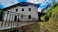 Außenansicht von Country house zum verkauf in Azpeitia mit Terrasse, Abstellraum und Möbliert
