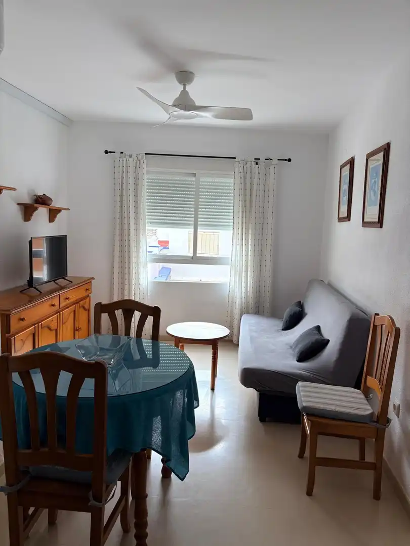 Sala de estar de Piso de alquiler en Torrenueva Costa con Amueblado
